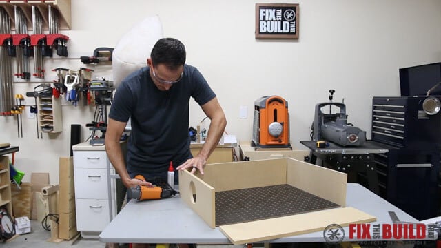 assembling sanding box
