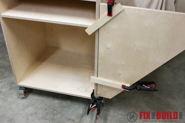 mobile miter saw stand mounting supports