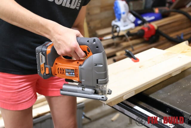 cutting a curve with the jigsaw