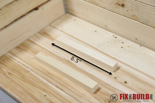 diy-rustic-wheelbarrow-17t