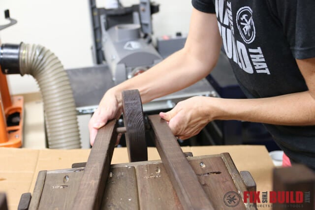 diy-rustic-wheelbarrow-31