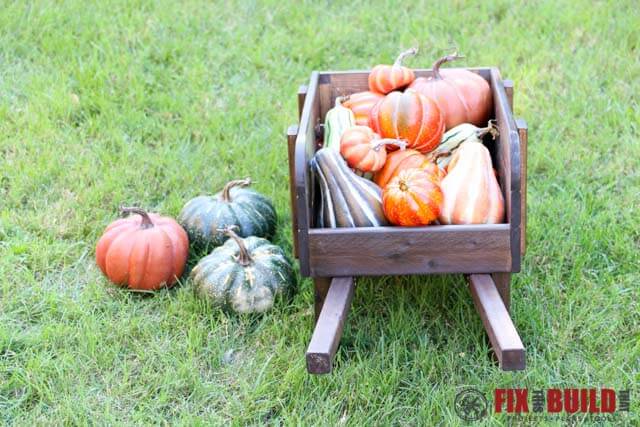 How to make a rustic wheelbarrow