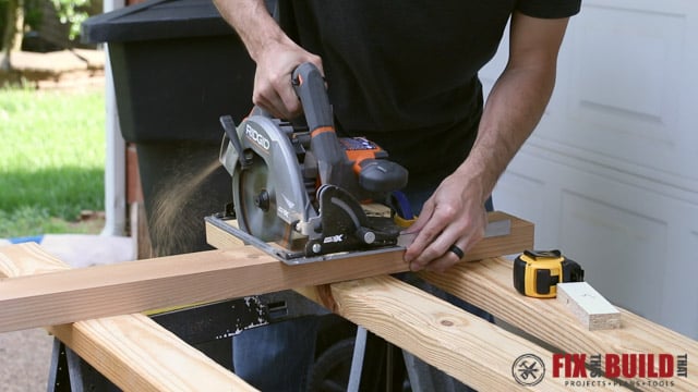 using carpenter square to make 90 degree cut