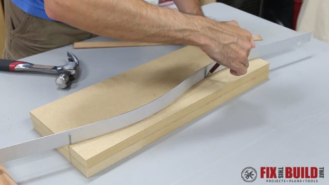 DIY Curved Cutting Board Bent Lamination-8