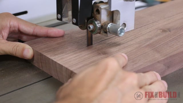cutting tapers on legs on the bandsaw