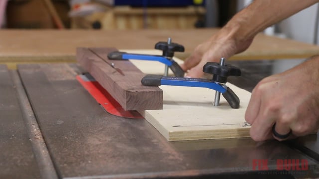 using a taper cutting jig for the tablesaw