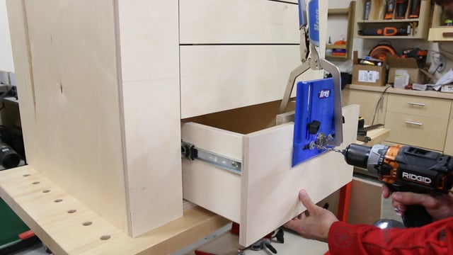 how to use the Kreg cabinet hardware jig