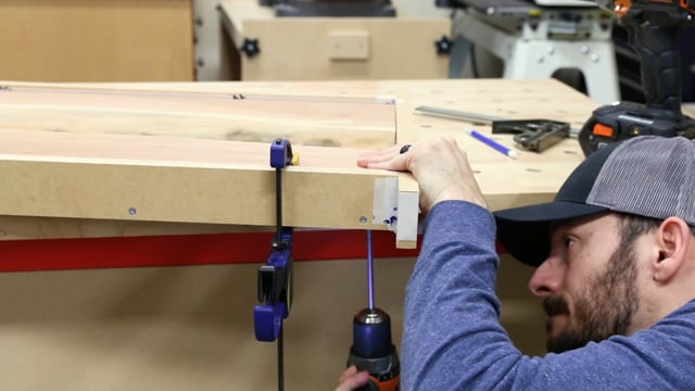 screwing down live edge slabs in epoxy resin form