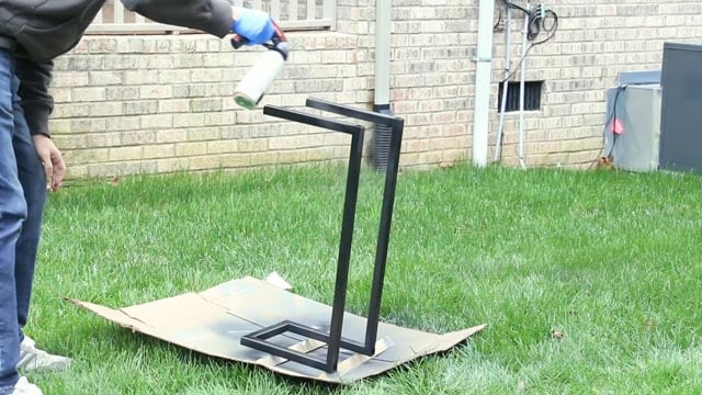 painting a metal base