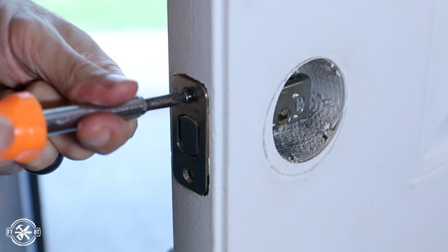 installing door lock on front door