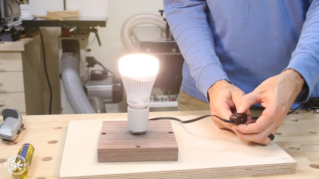 turning on the DIY Desk Light
