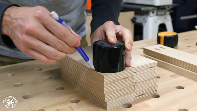 drawing a curve to cut on wood