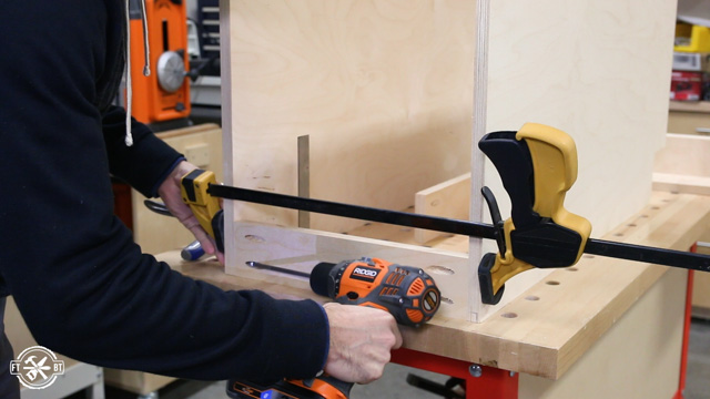 pocket screw cabinet assembly