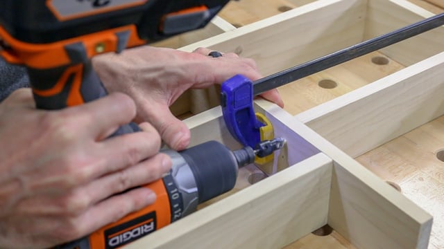 attaching wood pieces with screws
